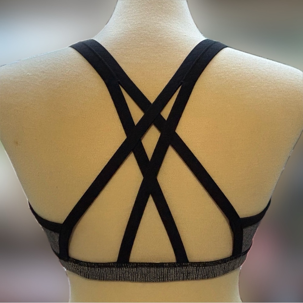 NWOT Lululemon Black and White Water Bound Bra Swim Run Activewear Size 10 - Picture 5 of 12